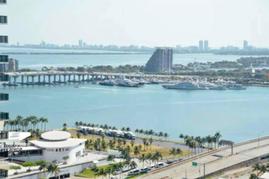 Vibrant Studio Downtown Miami Daire Dış mekan fotoğraf